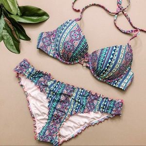 Shade & Shore Metallic Vibrant Aztec Pattern Striped Bikini Set 36B + Medium
